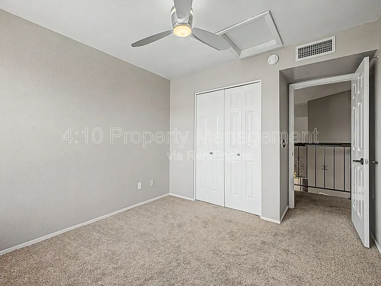3236 E Hiddenview Dr — Photo 32