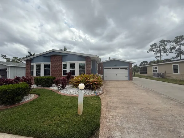 1207 Buena Vista Dr, North Fort Myers, FL 33903