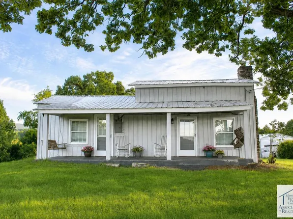 1179 Danville Tpke, Penhook, VA 24137