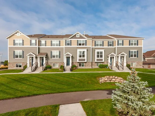 6957 W Locke Pointe Dr NE, Fridley, MN 55432