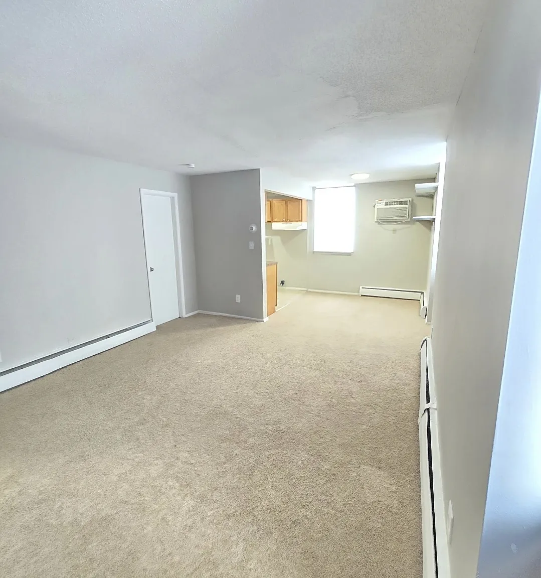 River Park Apartments — Photo 4