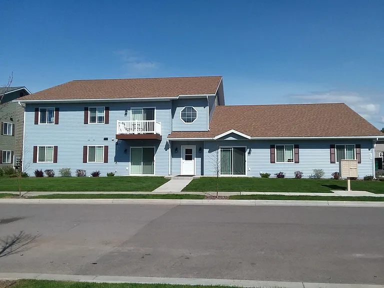 15 Diane Rd — Photo 1