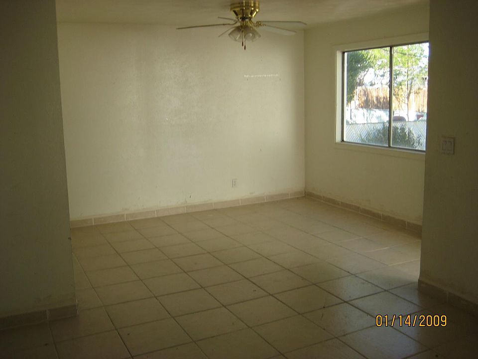 2nd image of 711 W MISSION Lane