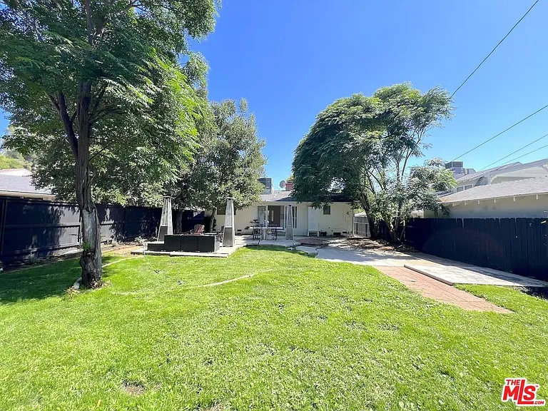 21905 Viscanio Rd — Photo 29