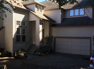 9022 Meridian Pl N, Seattle, WA 98103