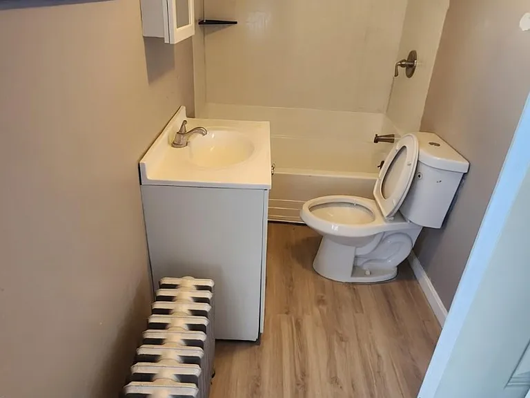 1346 Main St #2 — Photo 4