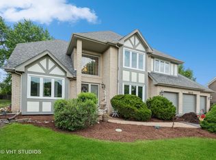 1N020 Timothy Ln, Carol Stream, IL 60188