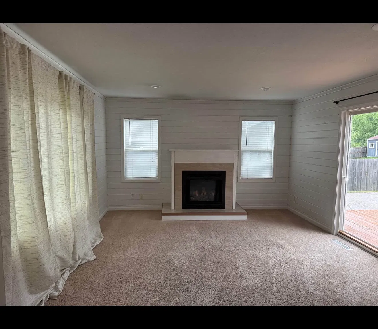 4 bed, 1397 sqft, $2,100 — Photo 3