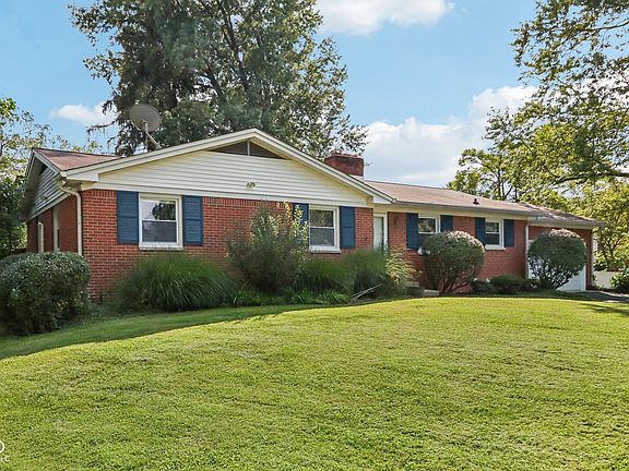 2nd image of 4825 Laurel Hall Dr