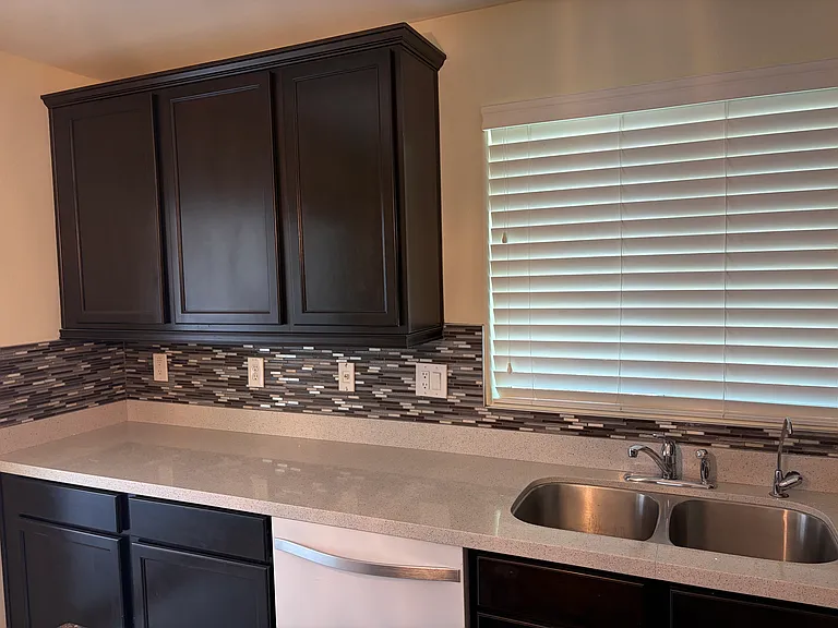 2539 E Vermont Dr — Photo 7