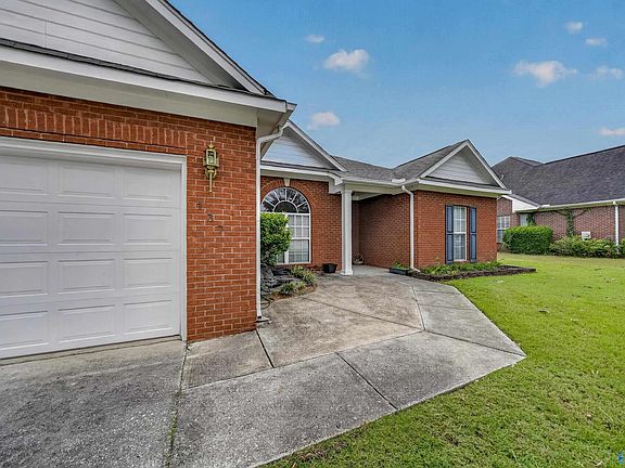 4th image of 137 Garden Brook Dr