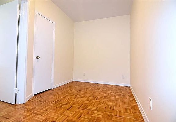 5th image of 680 Manhattan Ave APT 8