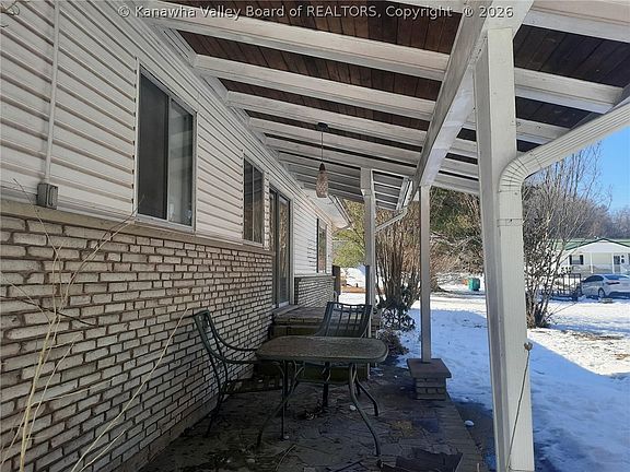 4th image of 208 Sun Valley Dr