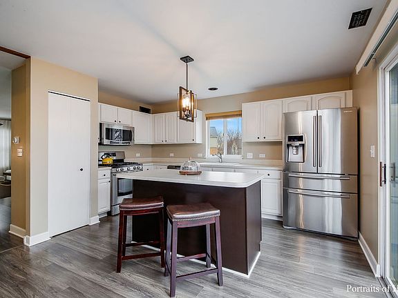 4th image of 8010 Windsor Dr #8010