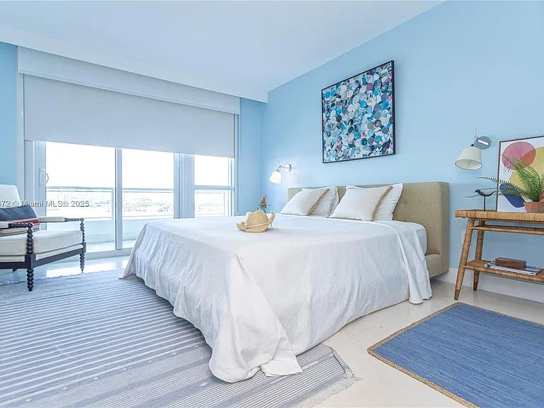 520 West Ave #1102 — Photo 42