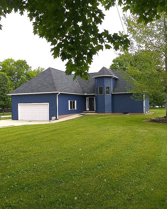 1st image of 492 Peacock Ln