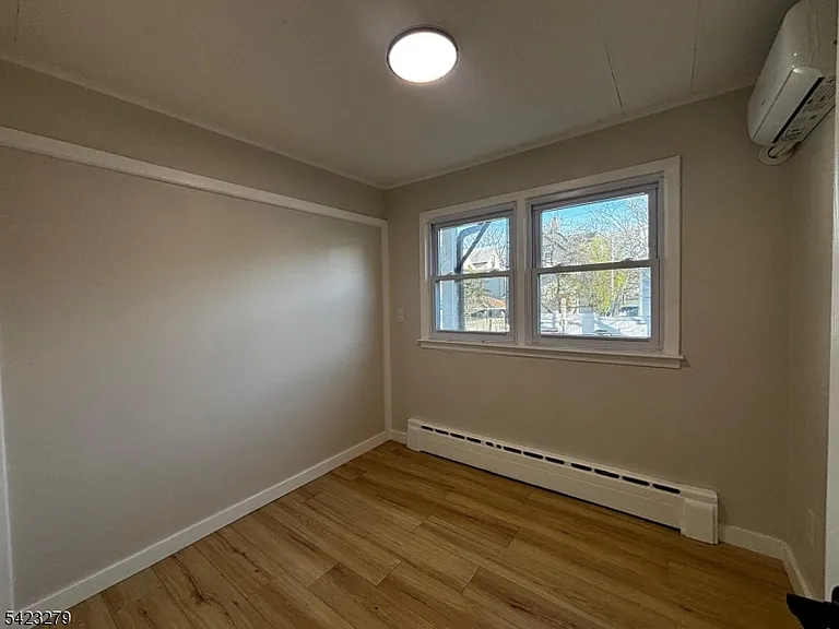 520 Spencer St — Photo 9