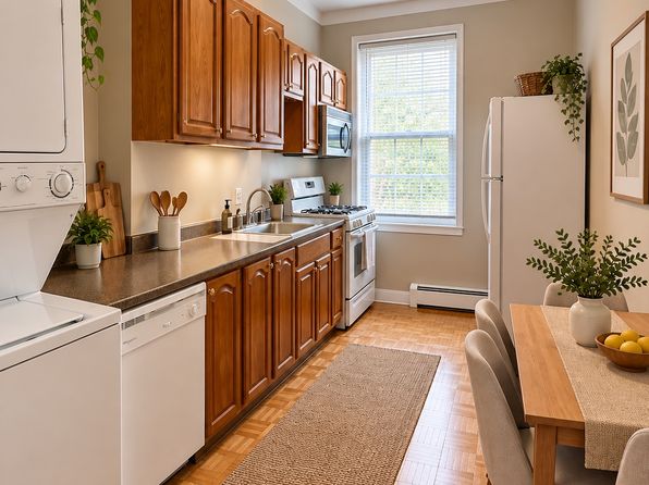 120 Mallory Ave Floor 3