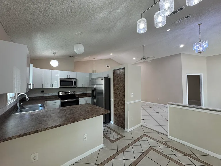 1038 W Jasmine Ln — Photo 22