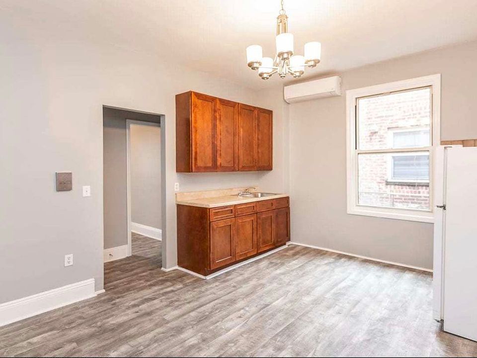 1st image of 30-13 Broadway #3R