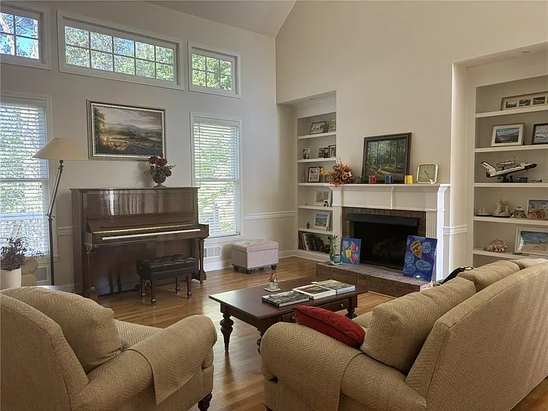 5730 Devonshire Way — Photo 54