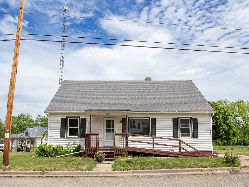 1st image of 706 Blake St