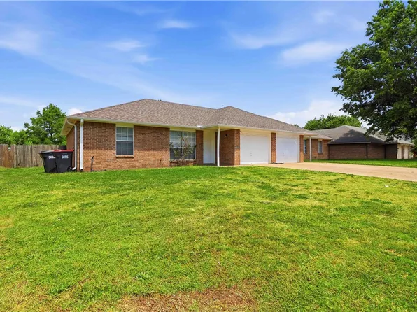 2698 Ruth Ave, Springdale, AR 72764