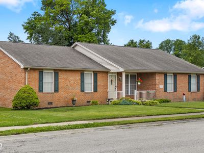 1304 Pin Oak Dr, Seymour, IN, 47274