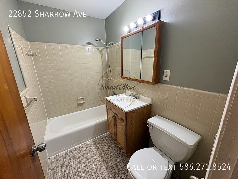 22852 Sharrow Ave — Photo 15