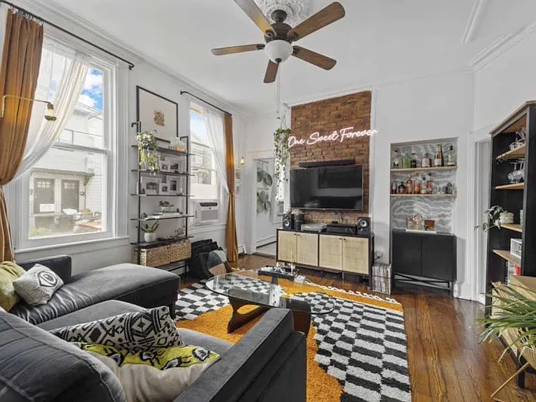 106 Bowers St #1 — Photo 2