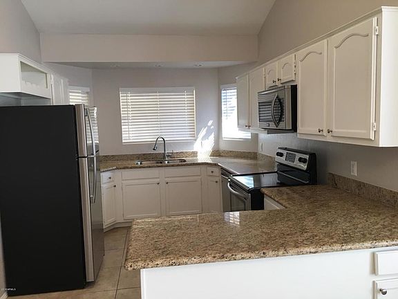 5th image of 629 N Judd Ave