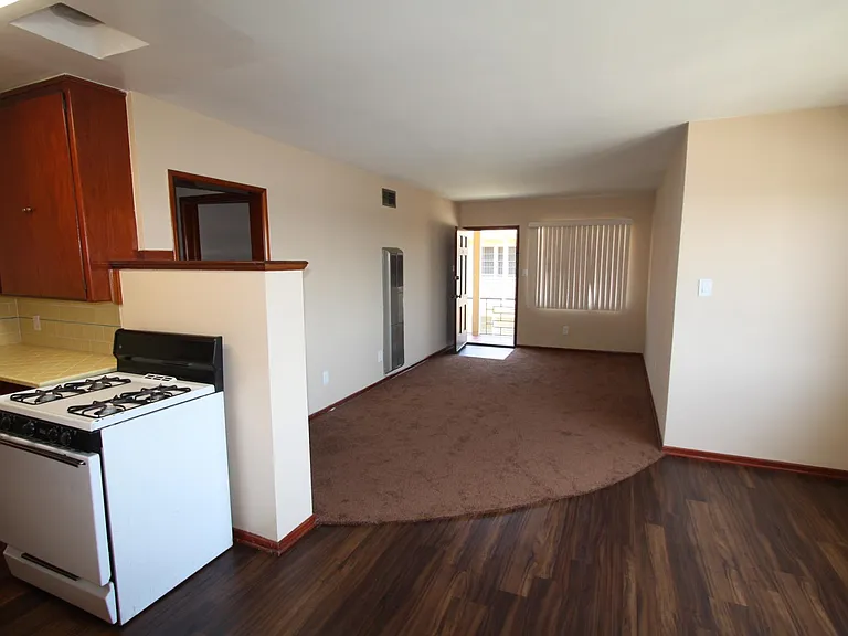 5919 Crenshaw Blvd #19 — Photo 13