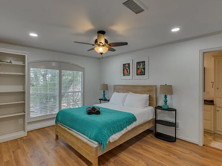 1811 Forest Meadow Ln — Photo 30