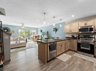 2413 S Ronsiek Ave, Sioux Falls, SD 57106