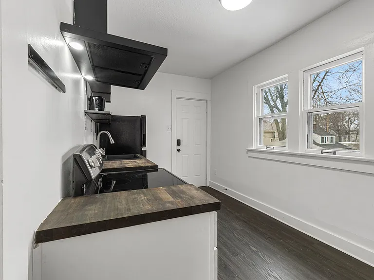 849 Columbia Ave — Photo 5