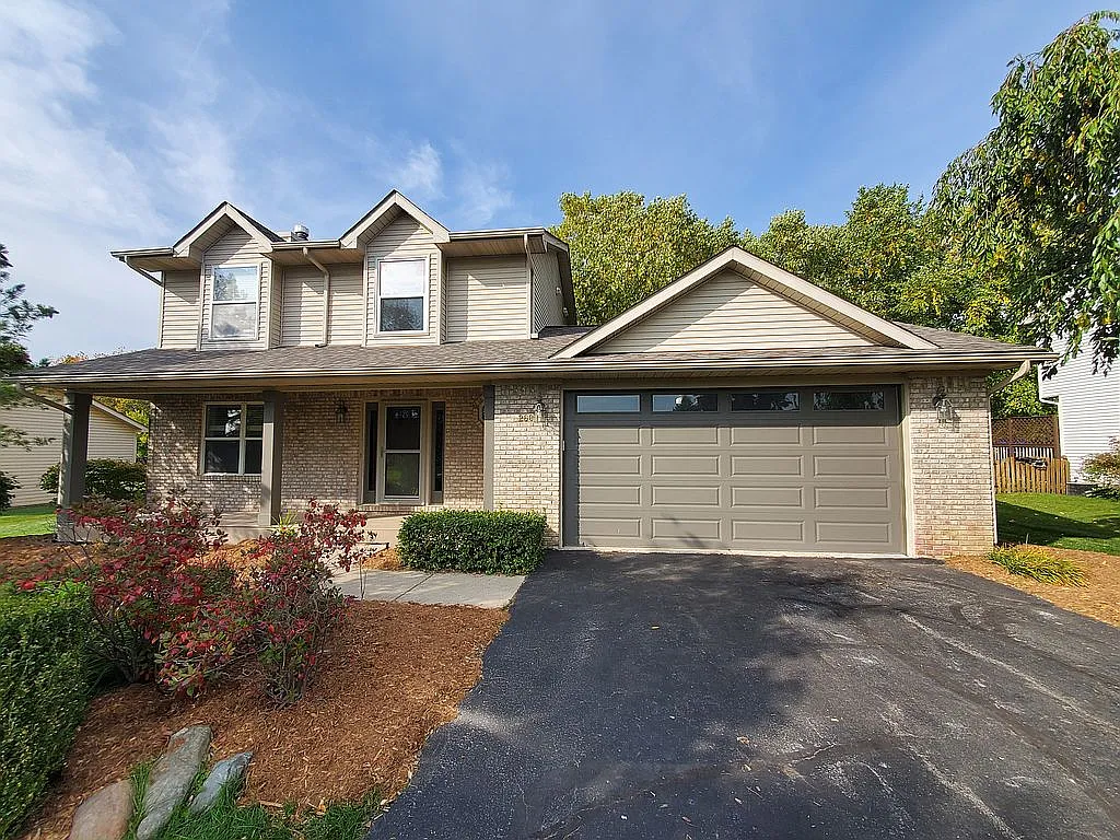 2687 Turnberry Ln photo 1