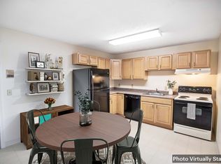 34 Dunbarton Rd APT 3G, Manchester, NH 03102