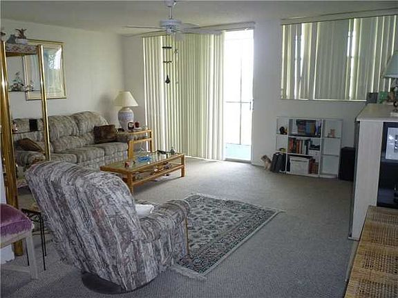 5th image of 3150 W Rolling Hills Cir APT 403