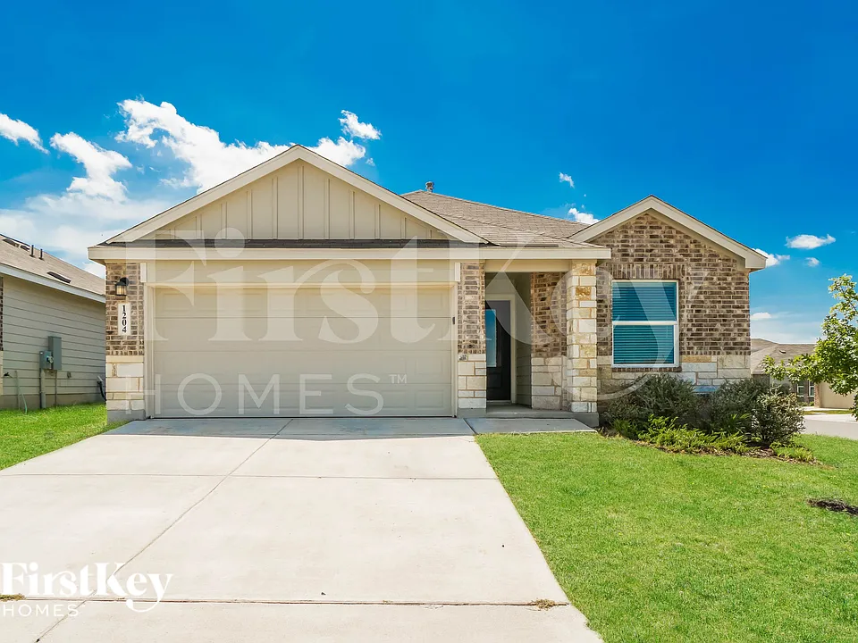 1204 Treehouse Ln