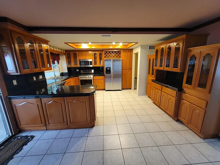 2050 Madonna Ln — Photo 11