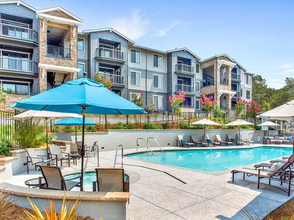 Canyon Oaks Apartments