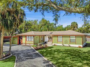 906 Tropical Dr, Bradenton, FL 34208