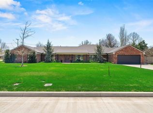 1708 Randel Rd, Nichols Hills, OK 73116