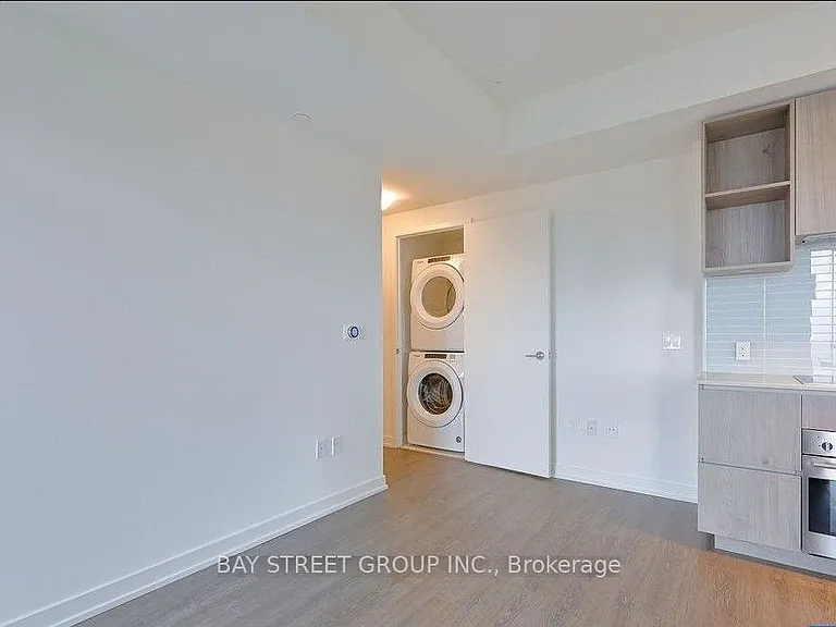 1 Yorkville Ave #4008 — Photo 7