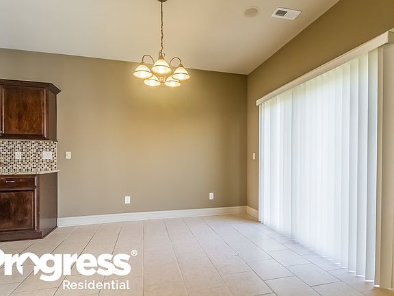 3rd image of 2648 Candlewick Ct