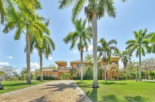 2nd image of 7150 Peppertree Circle
