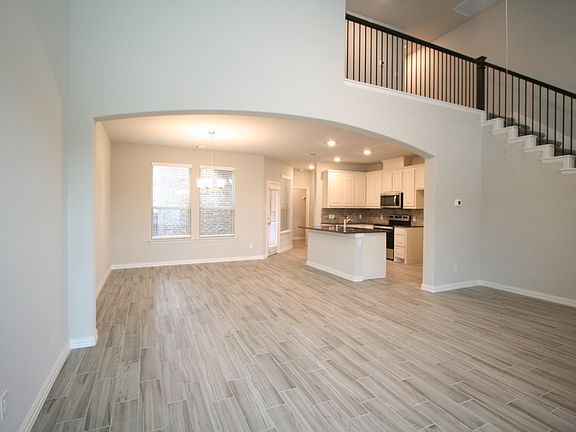 3rd image of 1504 Joy Dr