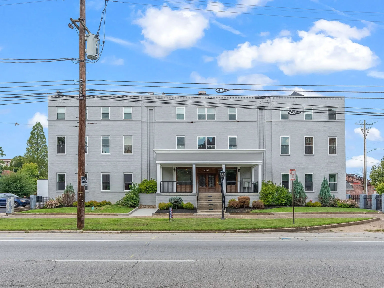 1 bed, 705 sqft, $1,140 — Photo 3
