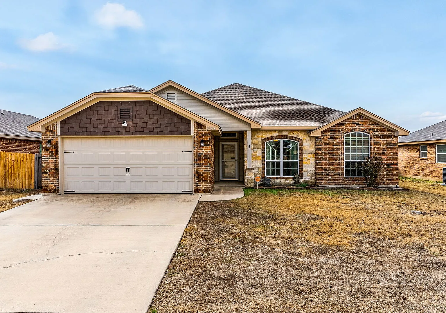 2908 Montague County Dr — Photo 1