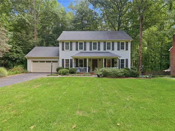 1213 Whispering Wind Dr, Pfafftown, NC 27040